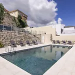 Casa Muralhas
