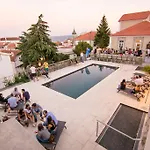 Casa Muralhas 3*